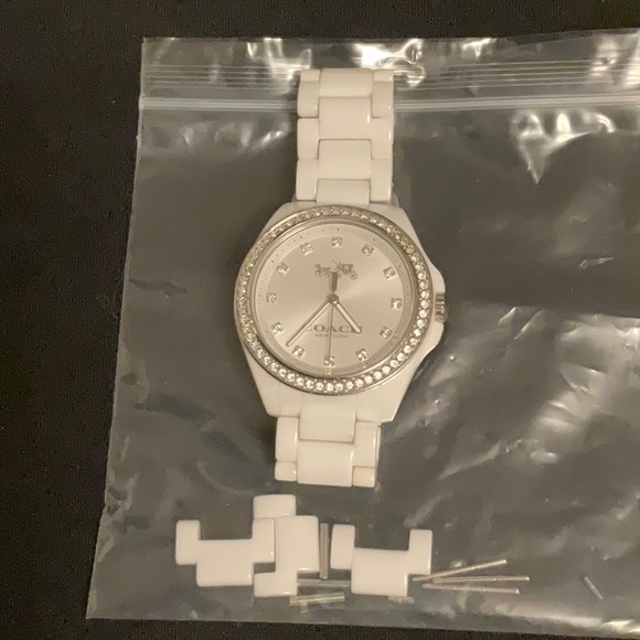 Coach watch - Picture 1 of 3